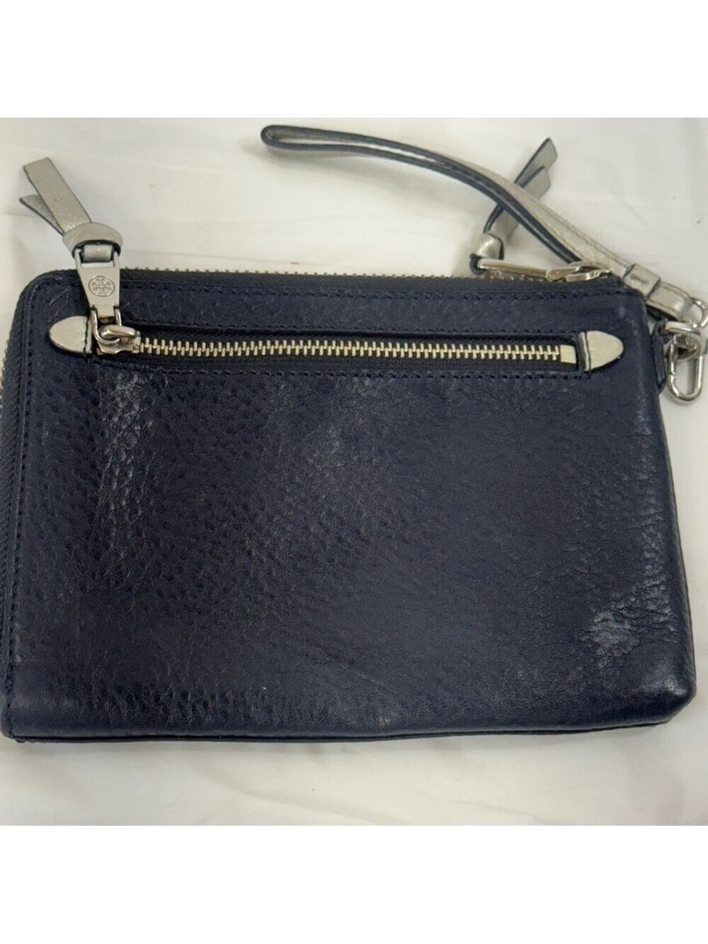 Tory Burch Blue Pebbled Leather ROBINSON LARGE WRISTLET - Picture 6 of 16